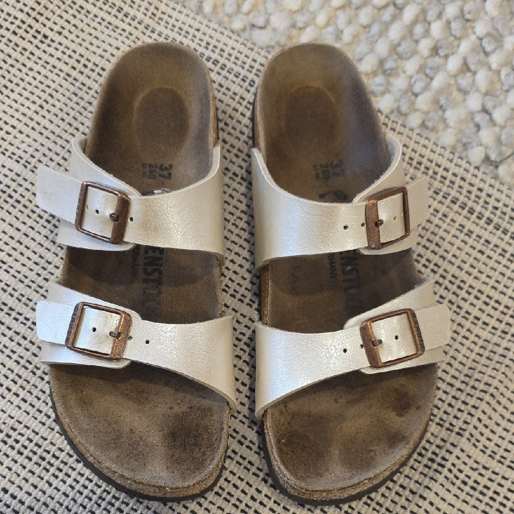 Birkenstock Women's 37EU Light Gold Sandals